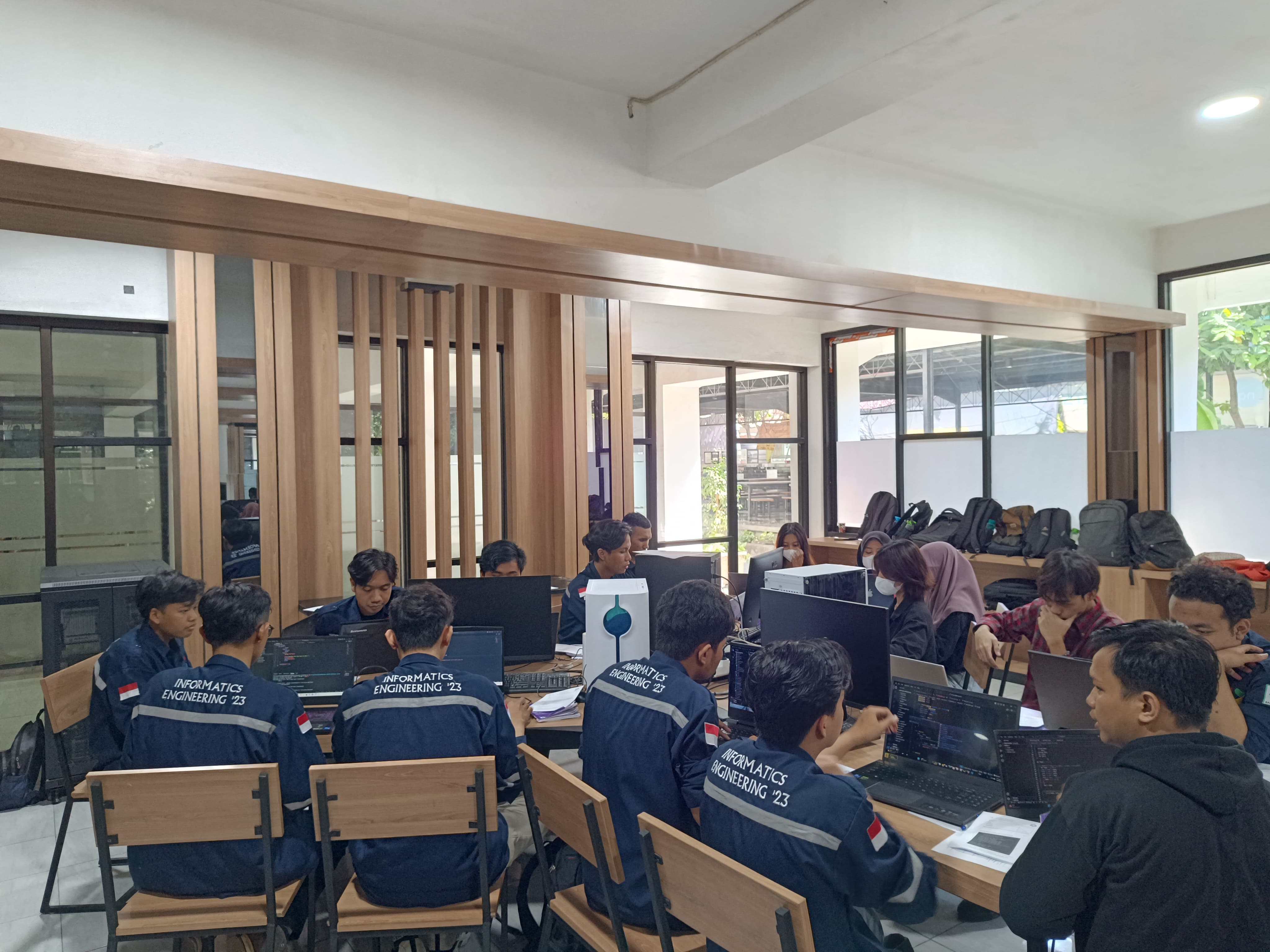 Laboratorium Kecerdasan Buatan ITATS Visual